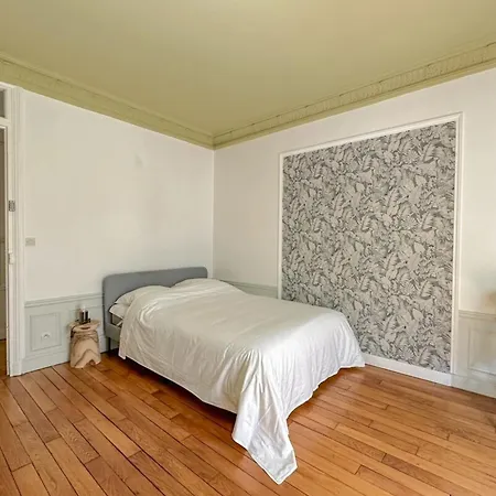Flexliving - Whole Flat - Bachaumont Apartment *