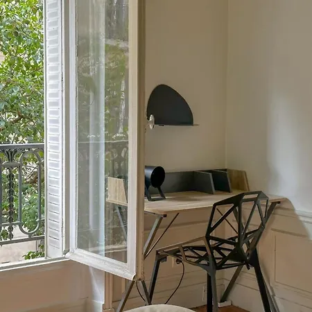 Flexliving - Whole Flat - Bachaumont Apartman