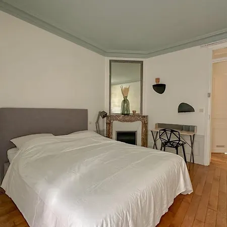 Flexliving - Whole Flat - Bachaumont Apartment *